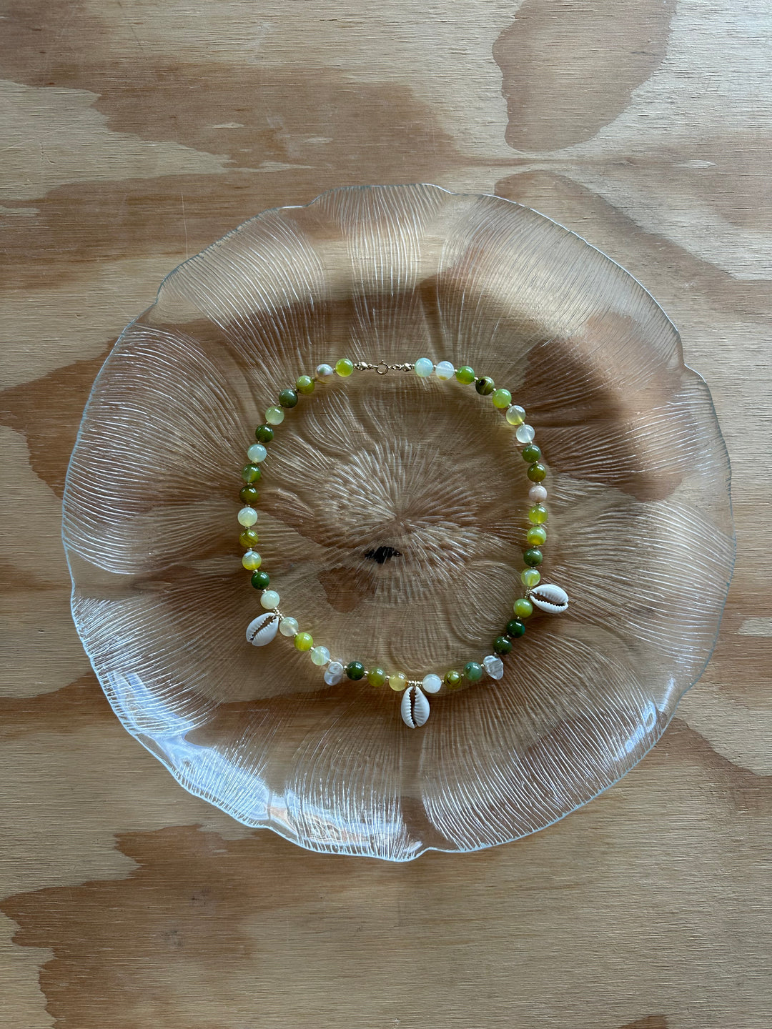 Las Rais - Beaded Necklace - Green Shells