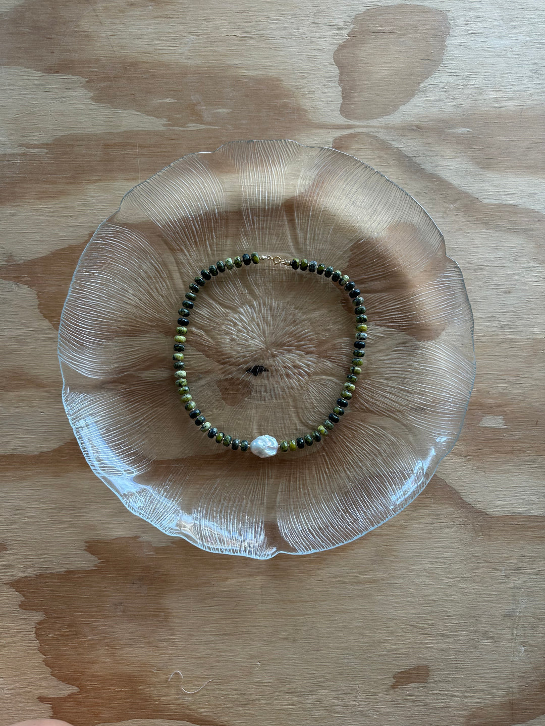 Las Rais - Beaded Necklace - Multi Green Pearl