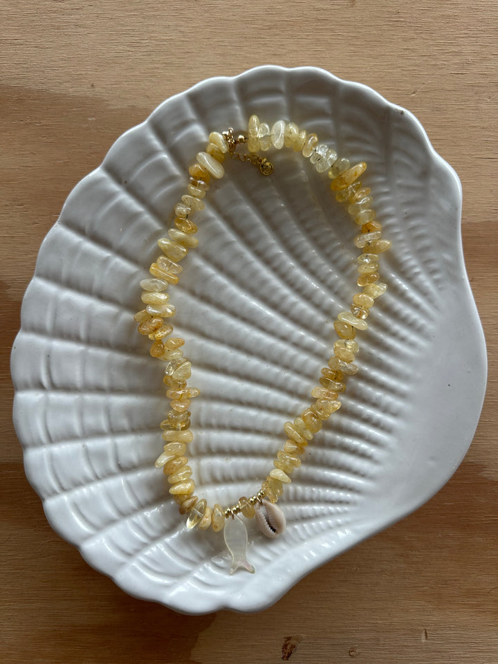 Las Rais - Beaded Necklace - Fish Shell Yellow
