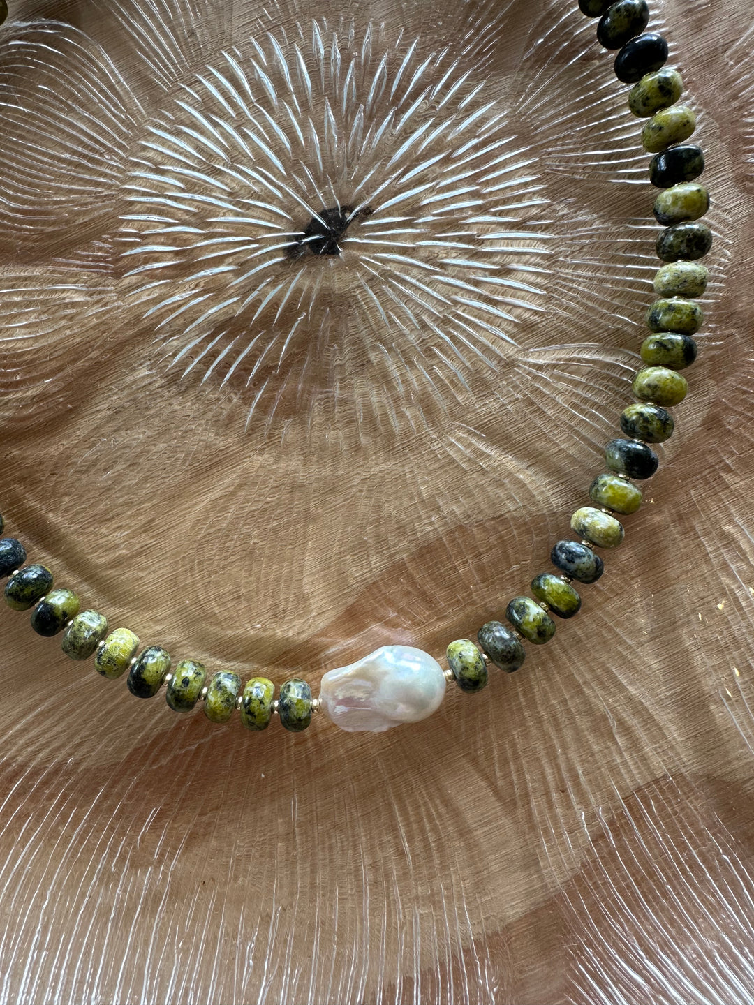 Las Rais - Beaded Necklace - Multi Green Pearl