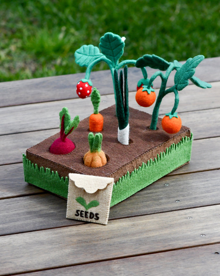 Felt Garden Planter Box With Plants & Vegetables