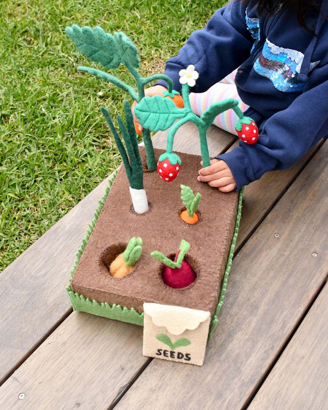 Felt Garden Planter Box With Plants & Vegetables