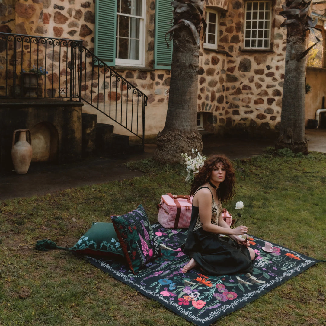 Flourish Picnic Rug - Clover
