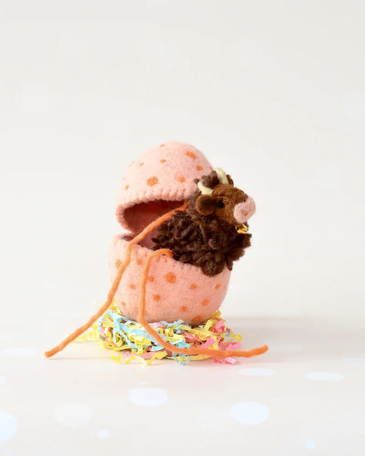 Felt Peach Surprise Egg with Highland Cow Toy Inside