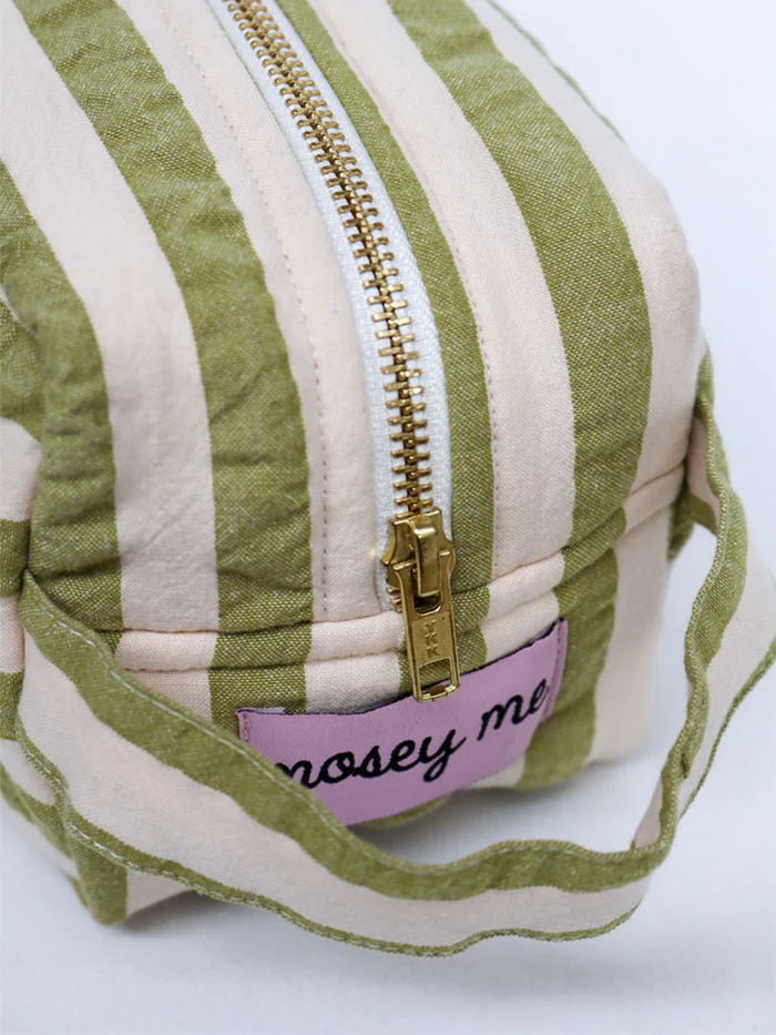 Seersucker Stripe Dopp Kit