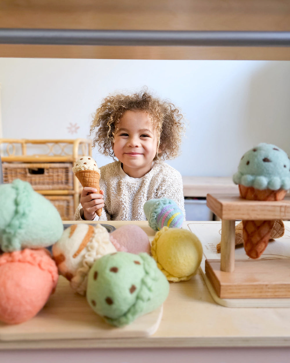 Felt Ice Cream Set - Waffle Cones and 9 Ice Cream Scoops