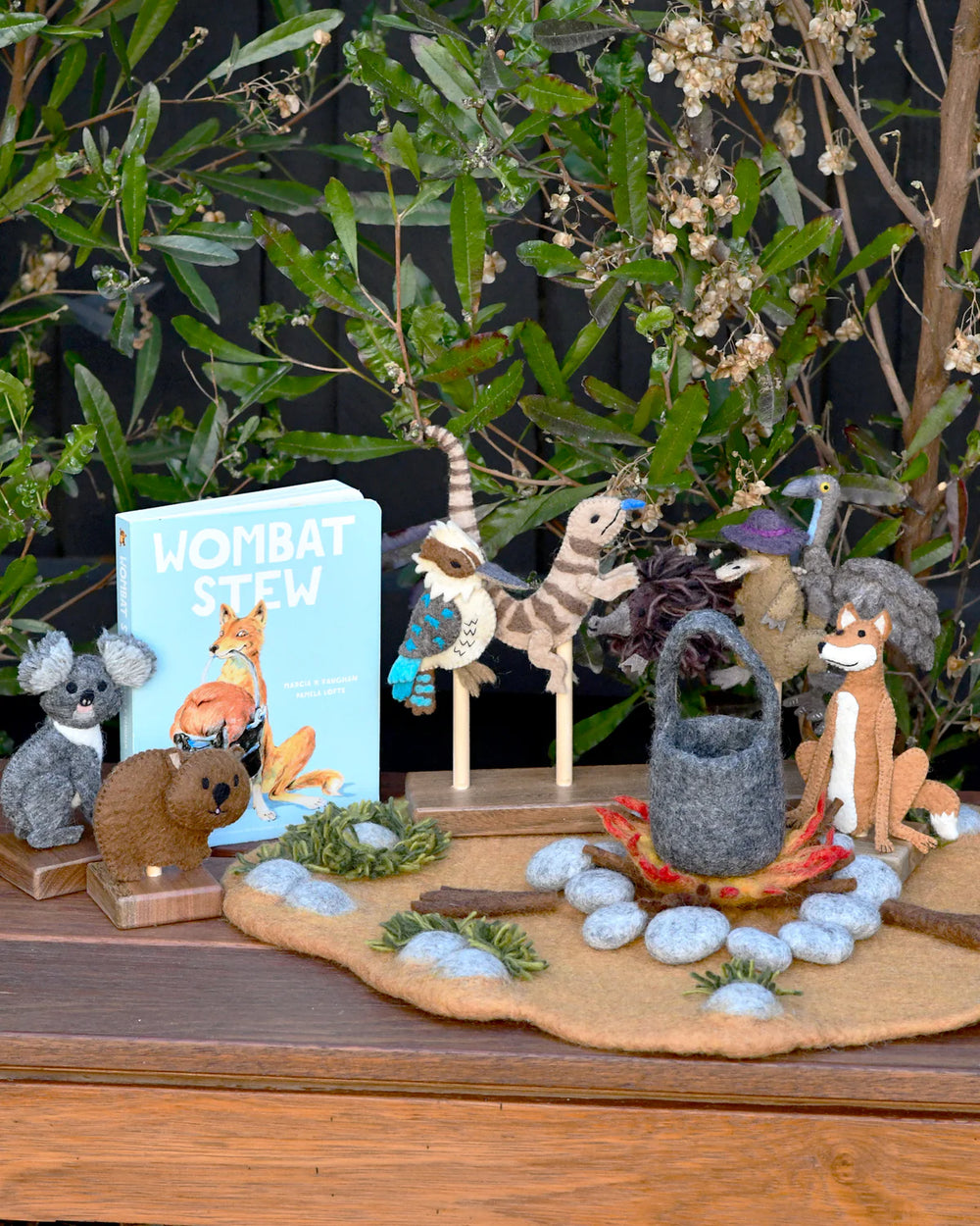 Wombat Stew Finger Puppets Set