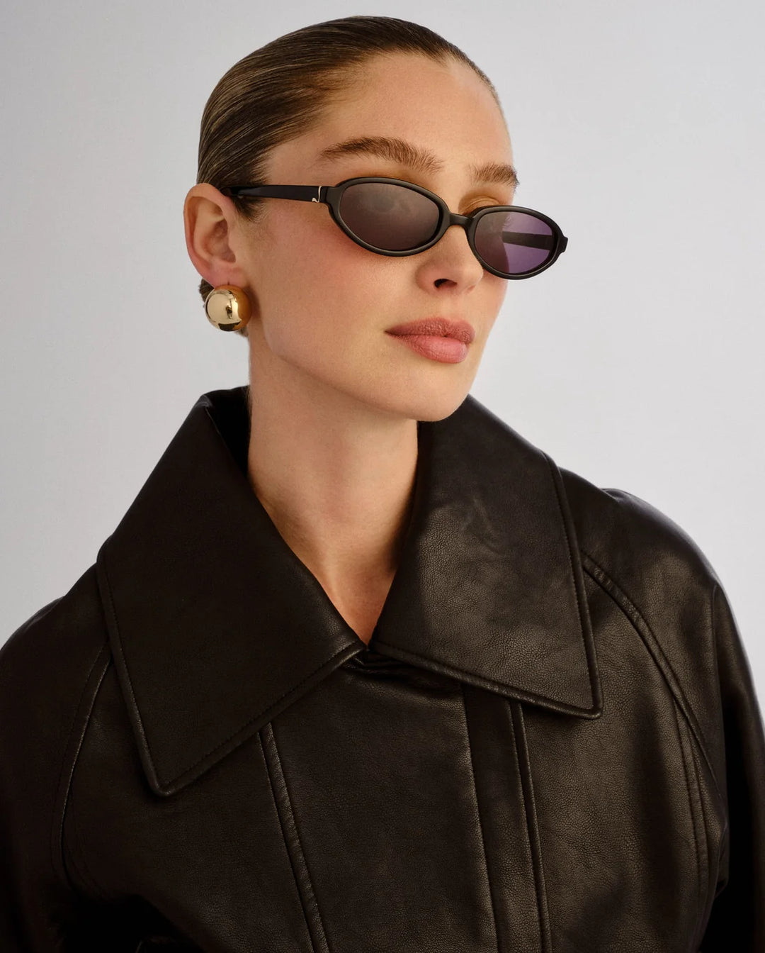 The Olive - Black
