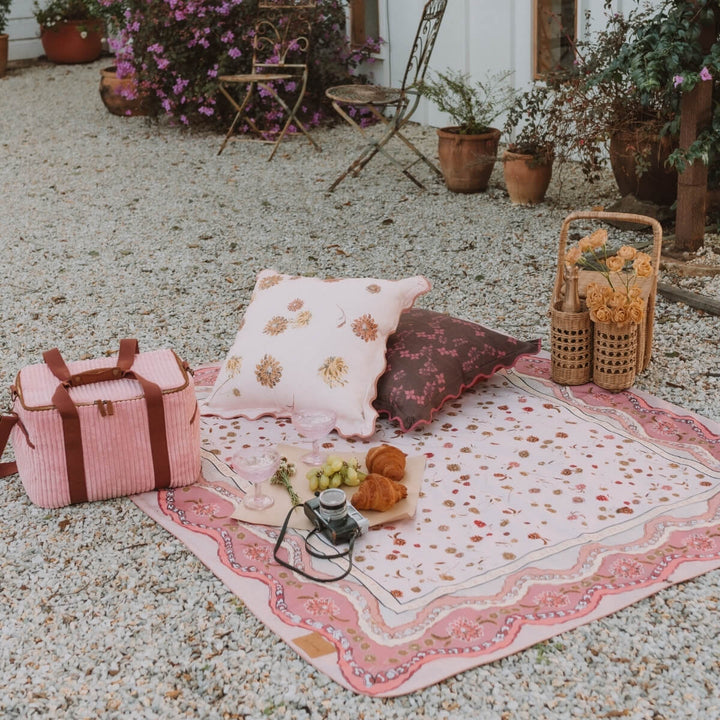 Dahlia Picnic Rug - Rose